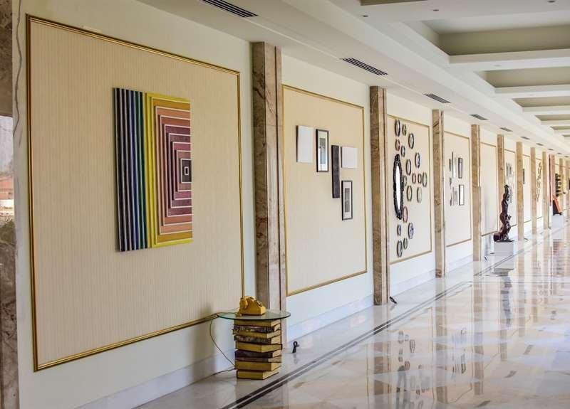 Ramada By Wyndham Lucknow Hotel And Convention Center Экстерьер фото