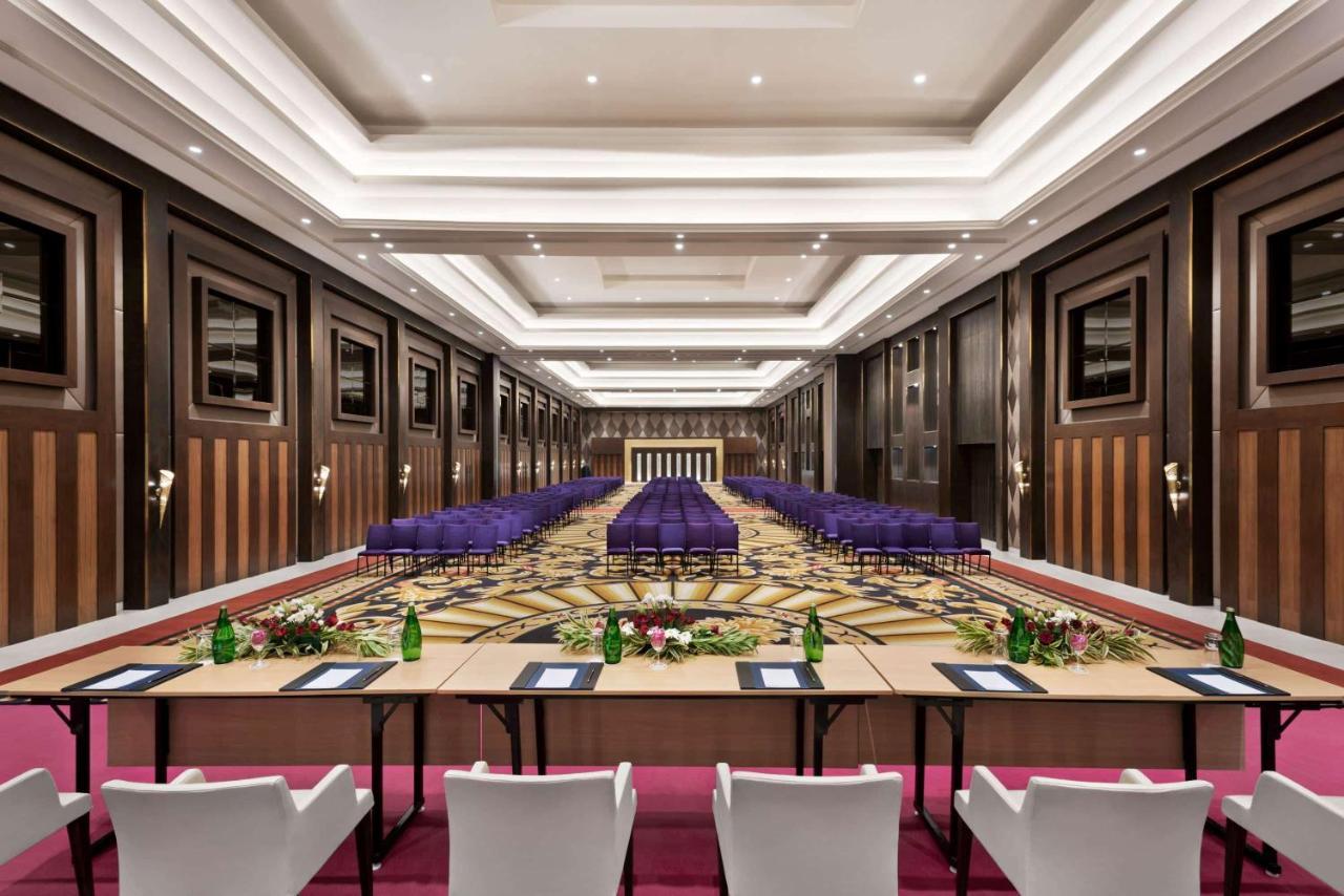 Ramada By Wyndham Lucknow Hotel And Convention Center Экстерьер фото
